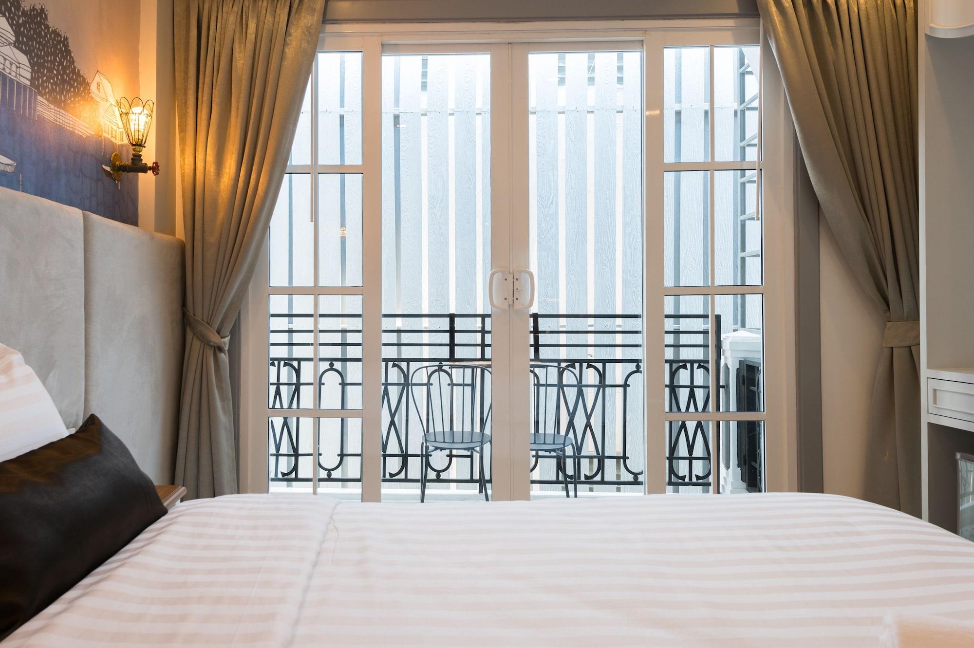 White Ivory Bed And Breakfast Bangkok Exterior photo