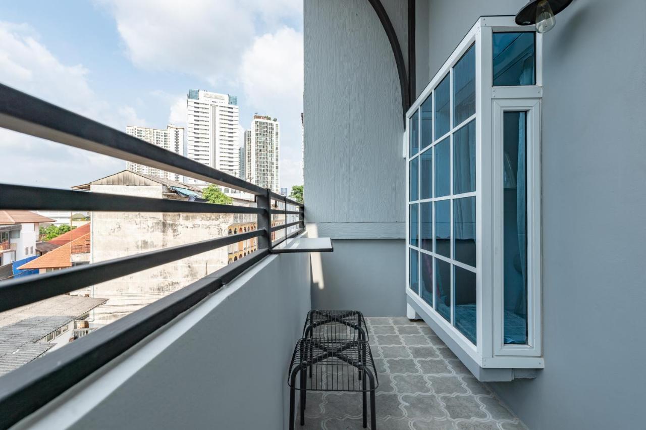White Ivory Bed And Breakfast Bangkok Exterior photo